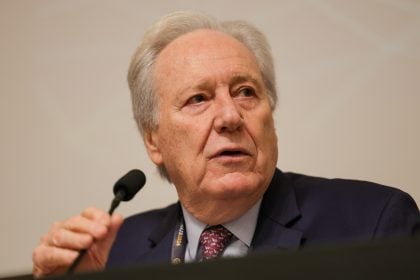 Lewandowski anuncia inclusão de guardas municipais na PEC da Segurança Pública