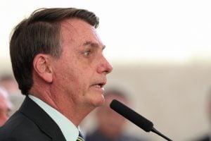 Líder do PT pede à PGR que instale tornozeleira eletrônica em Bolsonaro