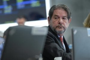 Cid Gomes alega hegemonia do PT e rompe com governador do Ceará após 18 anos de aliança