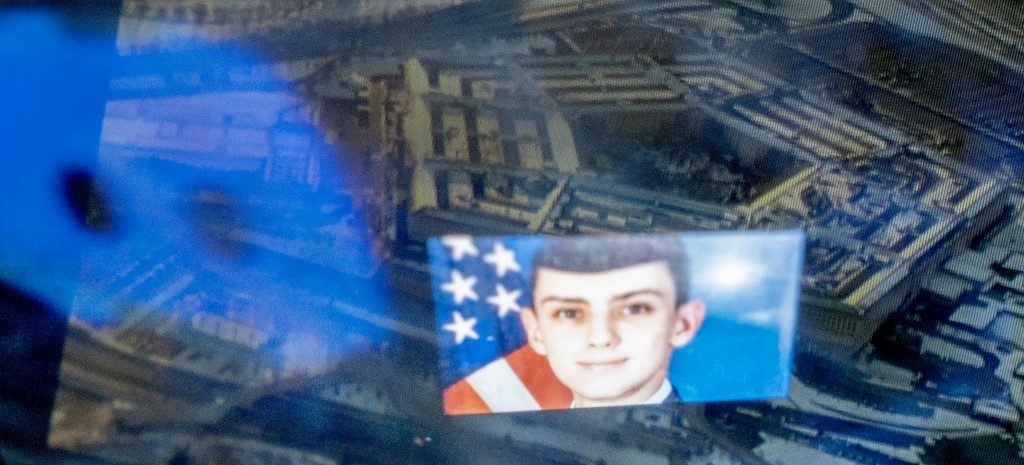 Ex-militar é condenado a 15 anos de prisão nos EUA por vazar documentos classificados
