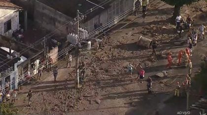 Rompimento de adutora deixa uma pessoa morta no Rio
