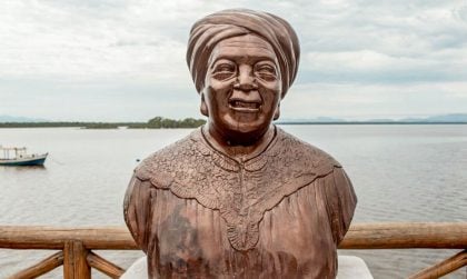 Busto vandalizado de líder quilombola é reparado em cidade do Rio