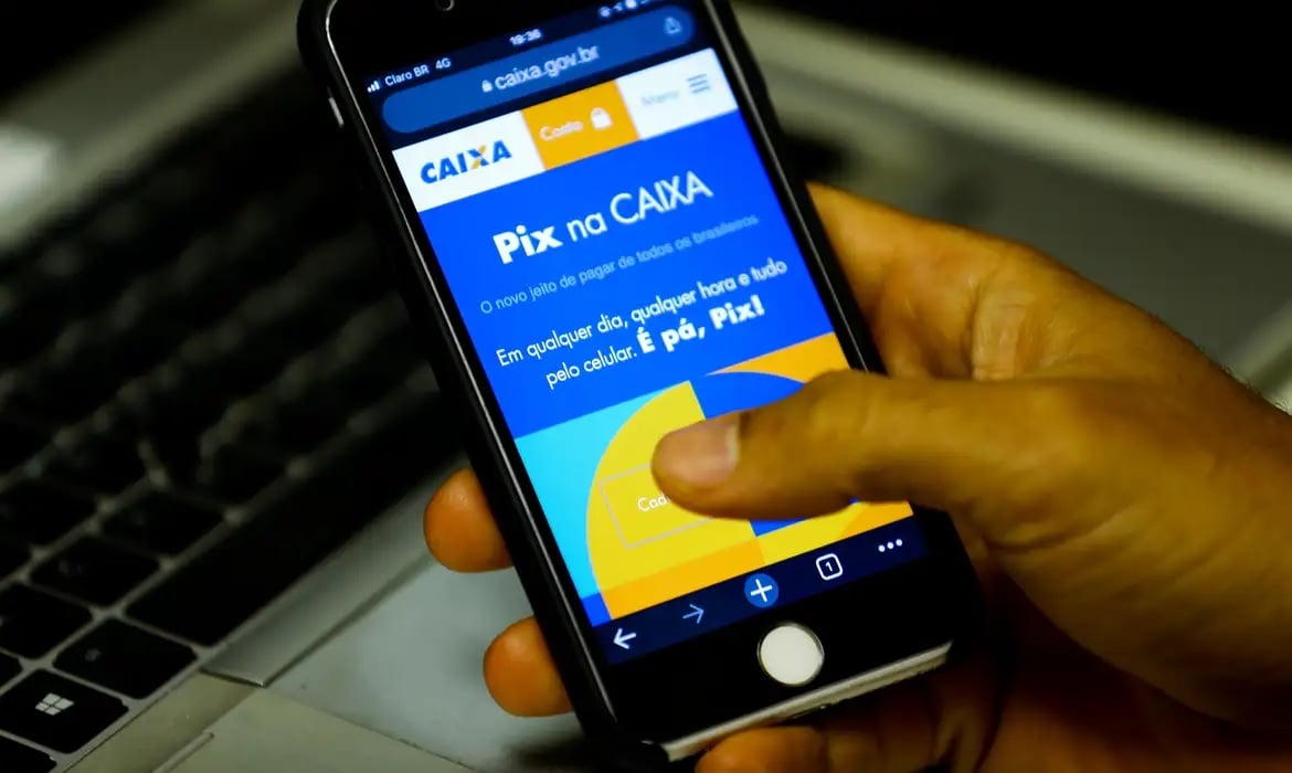 FMI elogia Pix e cobra autonomia financeira do Banco Central