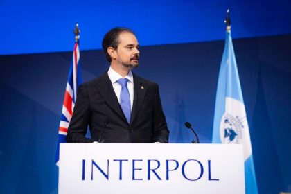 Assembleia-Geral da Interpol confirma nomeação de delegado brasileiro como chefe da organização