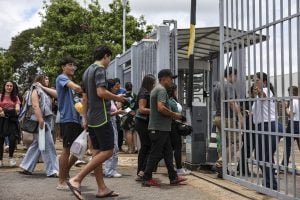 Índice de abstenção no primeiro dia do Enem cai para 26,6%