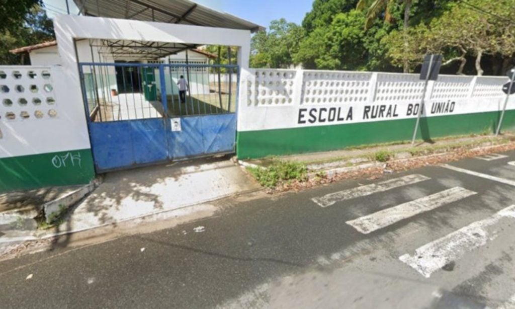 ‘Demônia’: Professora é vítima de intolerância religiosa por estudantes de escola na Bahia