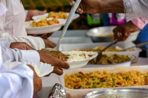 Governo pode limitar taxas do vale-refeição e vale-alimentação para reduzir custo de alimentos