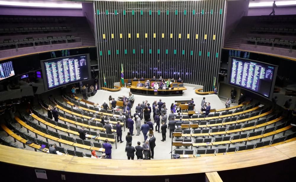 Câmara aprova urgência para projeto que proíbe a desapropriação de terras