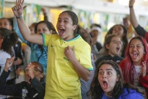 Comissão da Câmara aprova meia-entrada para mulheres em jogos de futebol