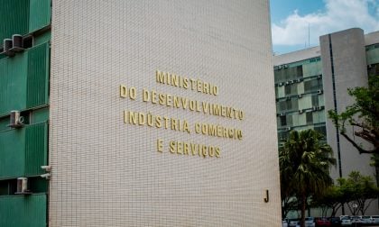 Governo zera imposto de importação de remédios usados para tratar câncer