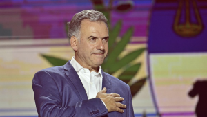 Quem é Yamandú Orsi, candidato da esquerda eleito presidente do Uruguai