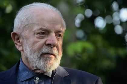 Imprensa internacional repercute cirurgia de emergência de Lula para drenar hematoma no cérebro