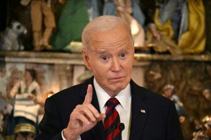 Biden comuta sentenças de 1.500 condenados e indulta outros 39