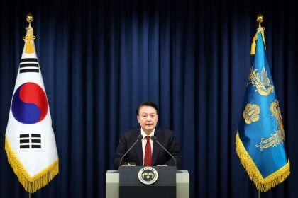 Investigadores pedem ordem para prender ex-presidente da Coreia do Sul após lei marcial