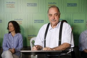 Fuad Noman passa por traqueostomia e está adaptado à ventilação mecânica, diz boletim