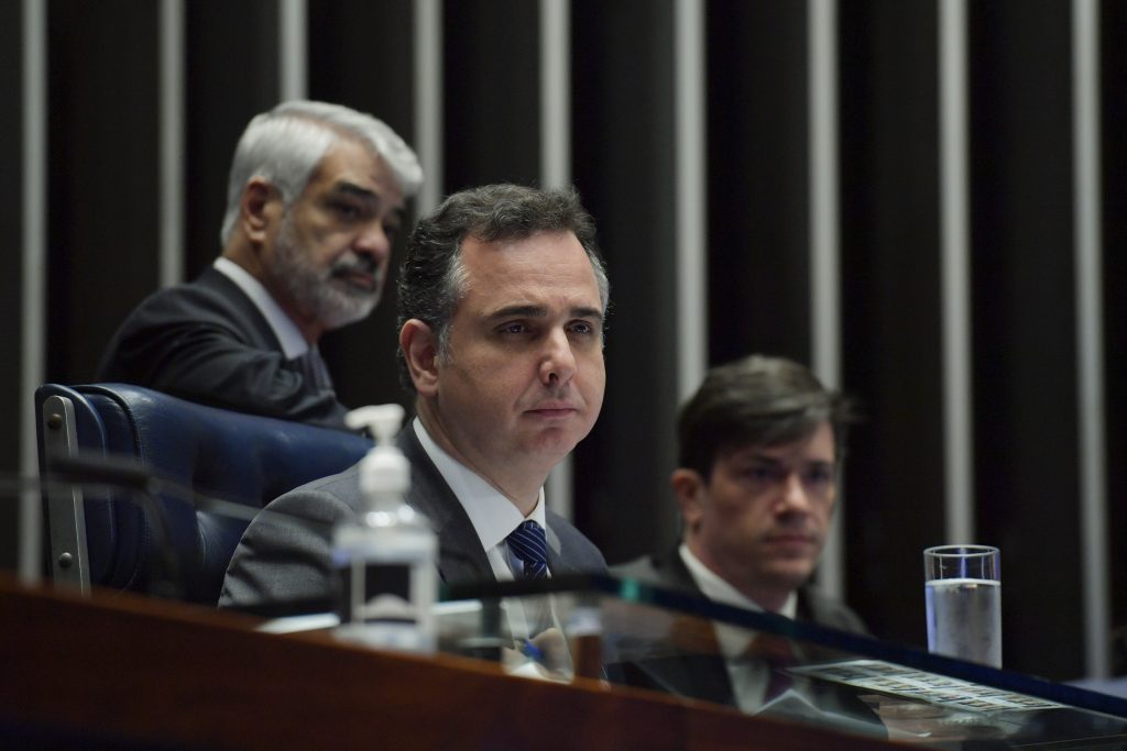 Senado deve votar nesta terça projeto sobre regulamentação de IA