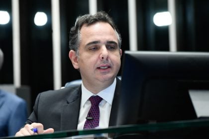 A insistência de Pacheco em fixar mandatos para ministros do STF