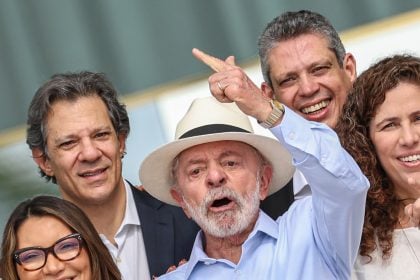 Do aço ao Pix: governo Lula dobra a aposta no patriotismo em meio aos ataques dos EUA