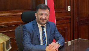 O caso do senador argentino em prisão domiciliar no Paraguai após ser acusado de tentativa de contrabando