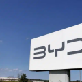 Pentágono acusa Alibaba e BYD de ajudar o Exército da China; Pequim protesta
