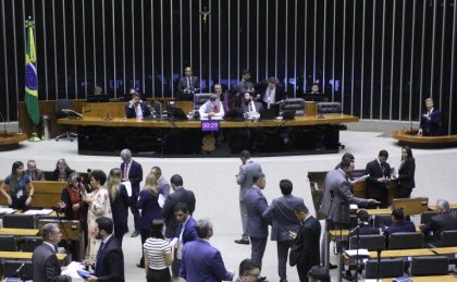 Câmara aprova PL que obriga juízes a decretar prisão preventiva em certos casos; entenda