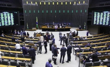 Câmara aprova acordo para acabar com a cobrança de roaming internacional no Mercosul