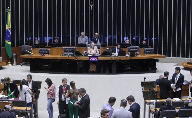 Câmara aprova regras para a portabilidade salarial automática
