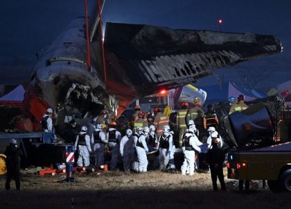 Caixas pretas de avião deixaram de gravar antes de colisão na Coreia do Sul