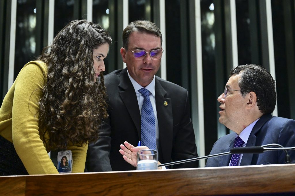 'Imposto do pecado': veículos, loterias, álcool e cigarros terão maior taxação; entenda