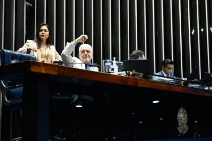 Congresso aprova propostas de corte de gastos, incluindo mudança no reajuste do mínimo