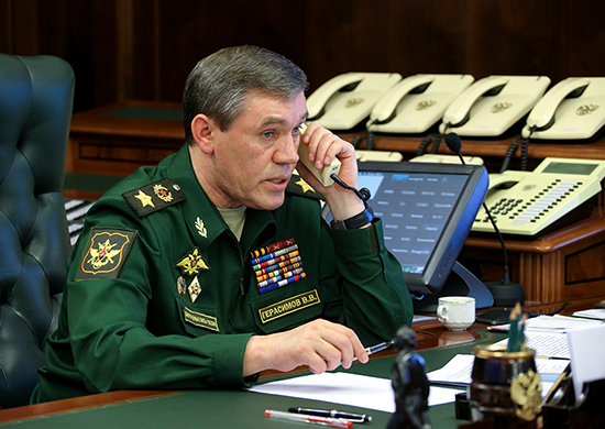 Comandantes militares da Rússia e EUA conversaram por telefone em novembro