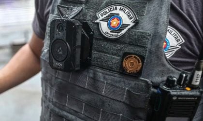 Acordo entre Defensoria e governo Tarcísio libera policiais de manter câmeras sempre ligadas