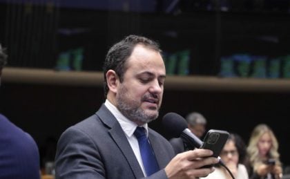 Corte de gastos: PSOL vota em peso contra PEC do governo Lula na Câmara