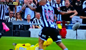 Governador de Sergipe é criticado por ir à final da Libertadores após se afastar por motivo de saúde