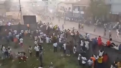Tumulto após protestos em partida de futebol na Guiné deixa 56 mortos