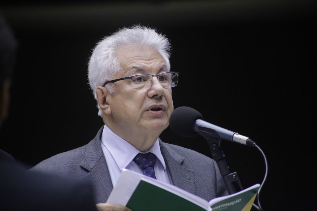 Deputado Arlindo Chinaglia é eleito presidente do Parlamento do Mercosul