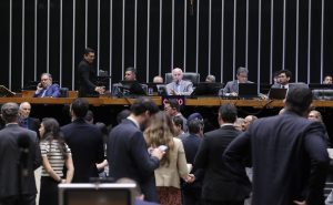 A reação do governo Lula a projeto da Câmara que rivaliza com a PEC da Segurança Pública