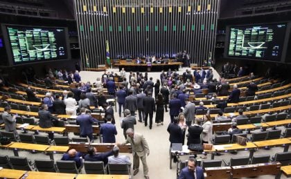 Câmara vai criar comissão especial para discutir voto distrital misto