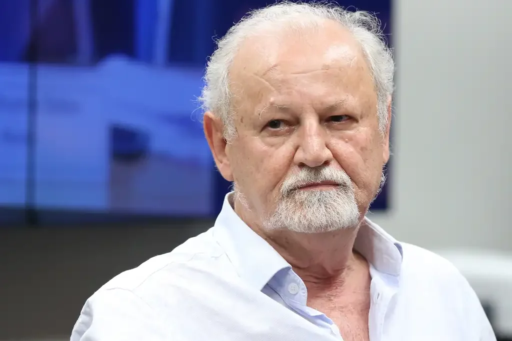 ‘Estamos putos da cara com a incompetência do governo’, diz Stédile, do MST