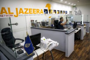 Autoridade Palestina suspende emissora Al Jazeera nos territórios palestinos