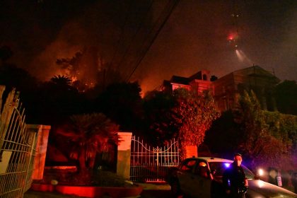 Celebridades fogem de incêndios perto de Los Angeles; Hollywood cancela eventos