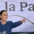 Sheinbaum completa 1 ano no poder no México com alta popularidade