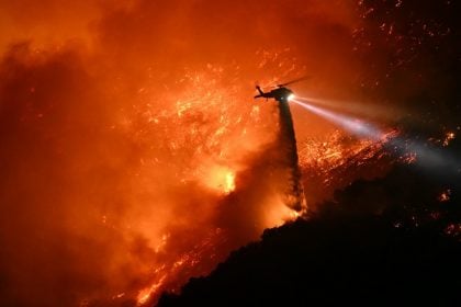 EUA processa companhia elétrica por incêndio em Los Angeles