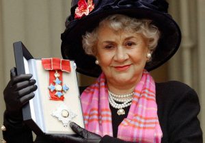 Morre a atriz britânica Joan Plowright aos 95 anos