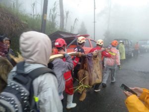 Deslizamento de terra deixa ao menos 16 mortos na Indonésia