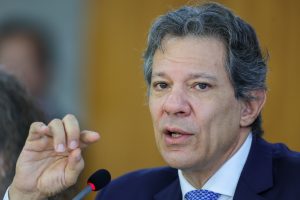 Mercado financeiro muda percepção e passa avaliar negativamente o trabalho de Haddad, diz Quaest