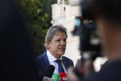 ‘Medidas unilaterais são contraproducentes’, diz Haddad sobre tarifa de Trump