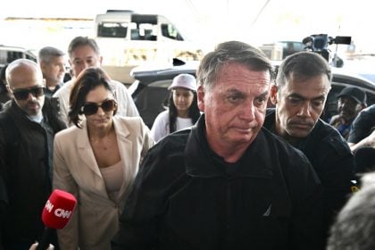 Estou preparado para ouvir a PF tocar a campainha às 6h, diz Bolsonaro