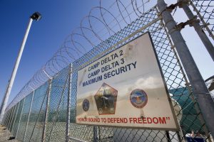 Guantánamo sob Trump: de prisão militar a possível centro de detenção de imigrantes