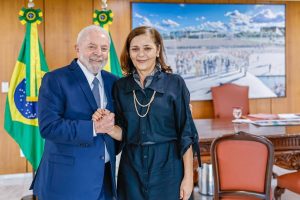 Quem foi a única representante do Brasil na posse de Maduro
